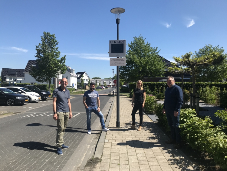 Op de foto staan van links naar rechts: Harry Matser, Axel Wiersma, Svenja Winter, Jos Kasteel.